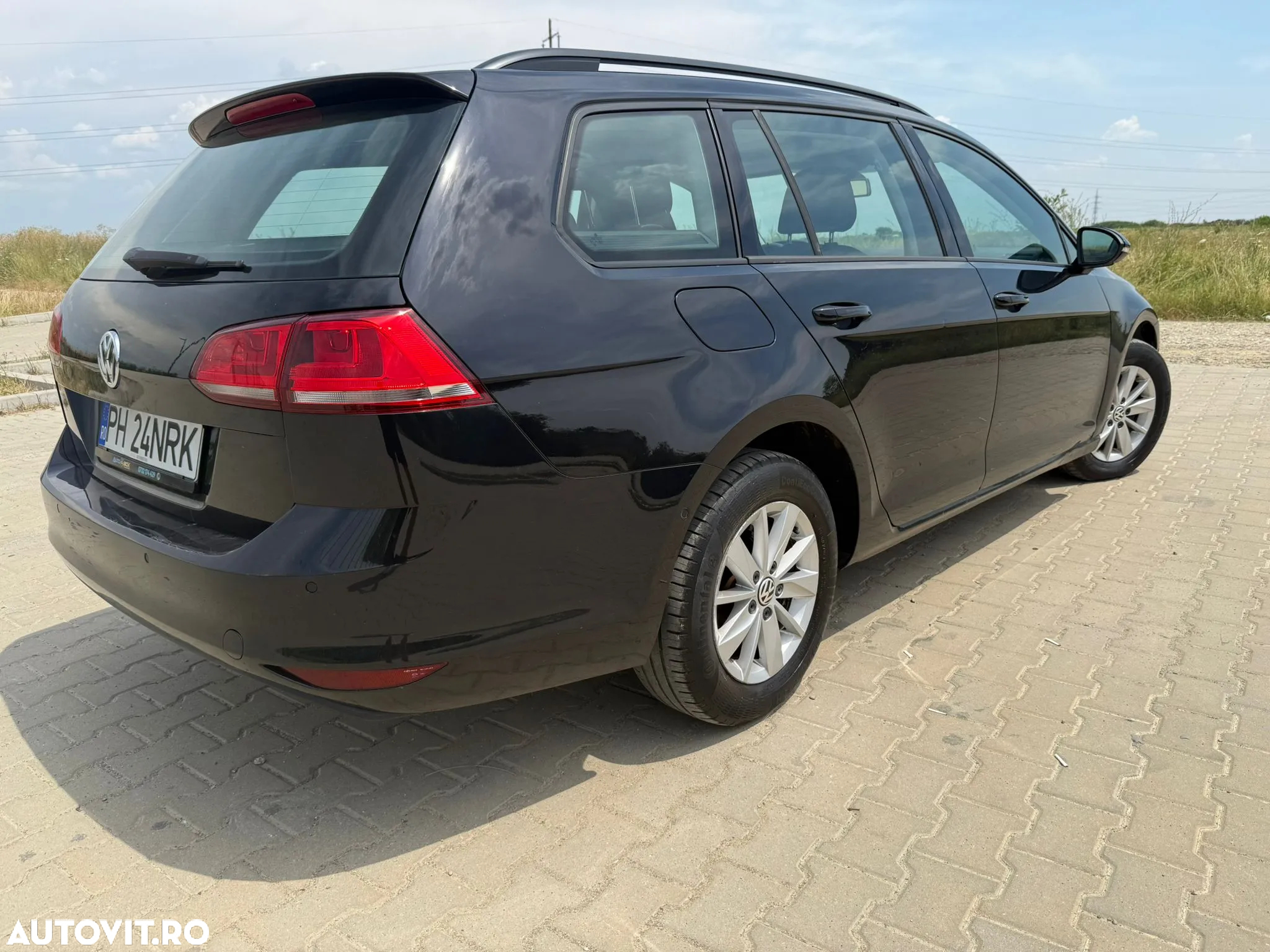 Volkswagen Golf 1.6 TDI BlueMotion Technology Comfortline - 4