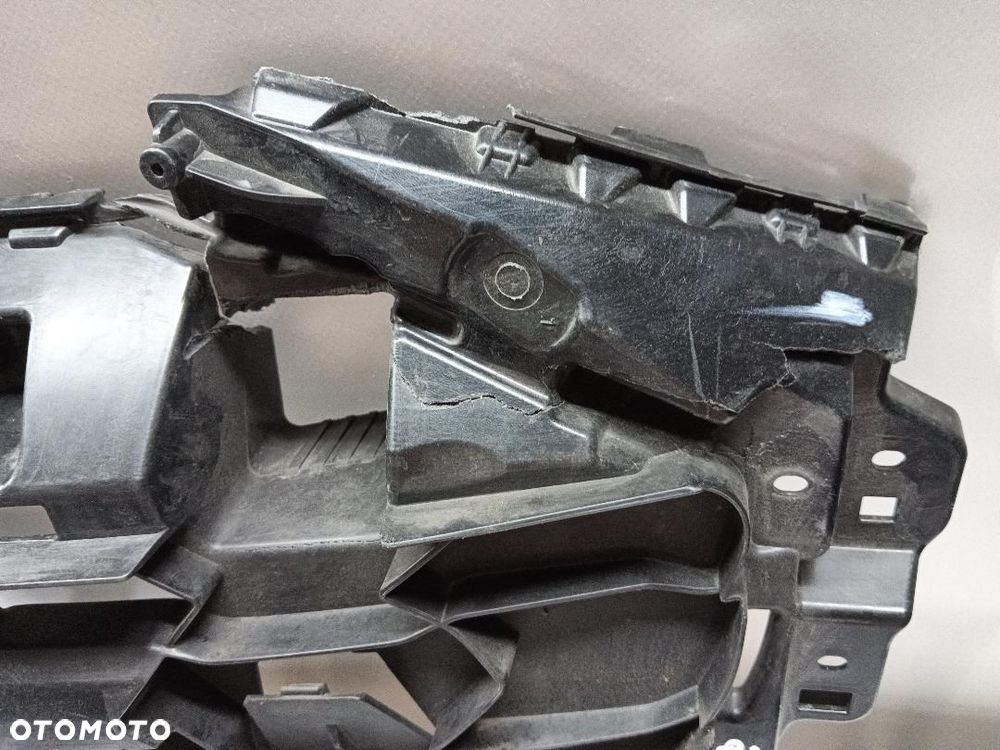 WZMOCNIENIE GRILLA ATRAPA AUDI E-TRON 4KE807233 - 4