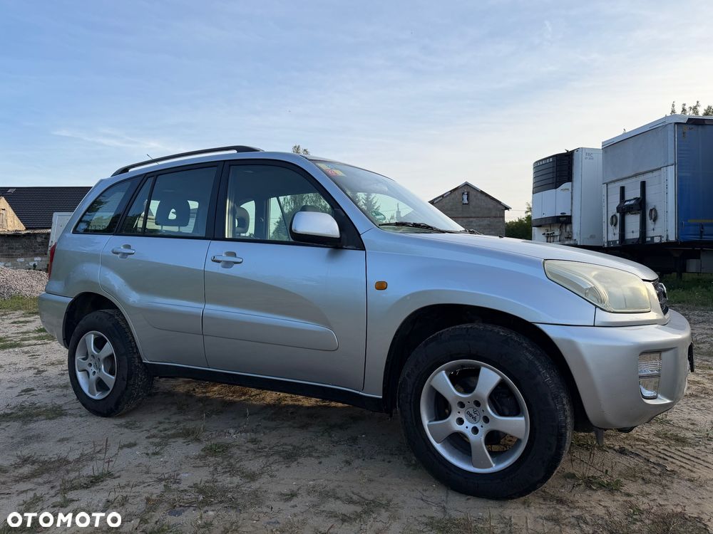Toyota RAV4 - 4
