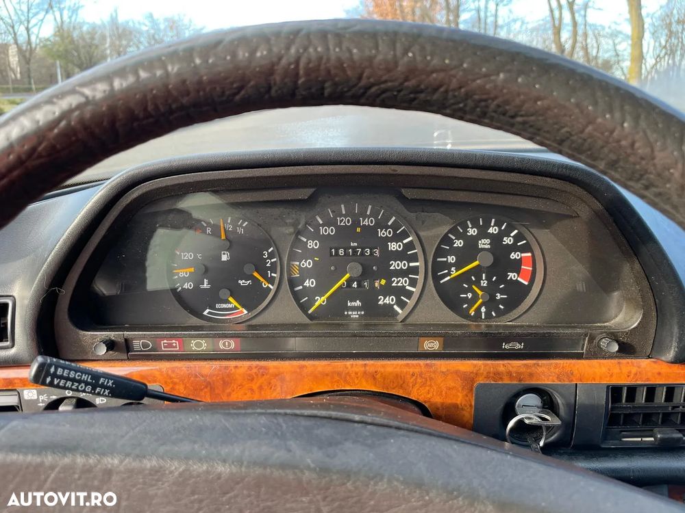 Mercedes-Benz W126 - 15