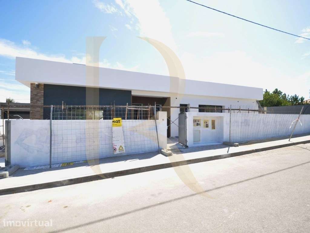 Moradia isolada térrea T4 nova com garagem e piscina na Quinta da M... - Grande imagem: 4/28