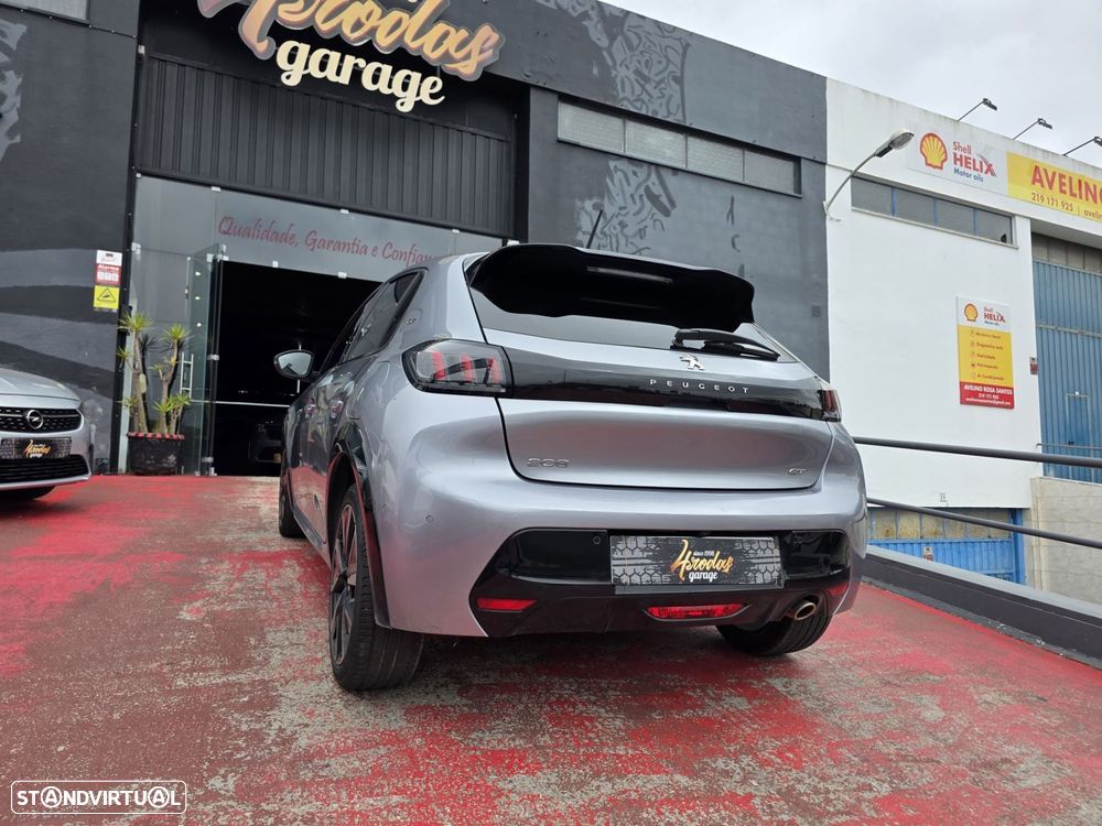 Peugeot 208 1.2 PureTech GT EAT8 - 9