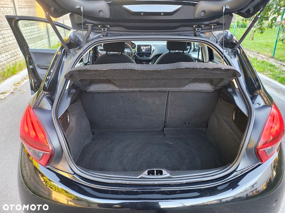 Peugeot 208 1.2 PureTech Style - 20