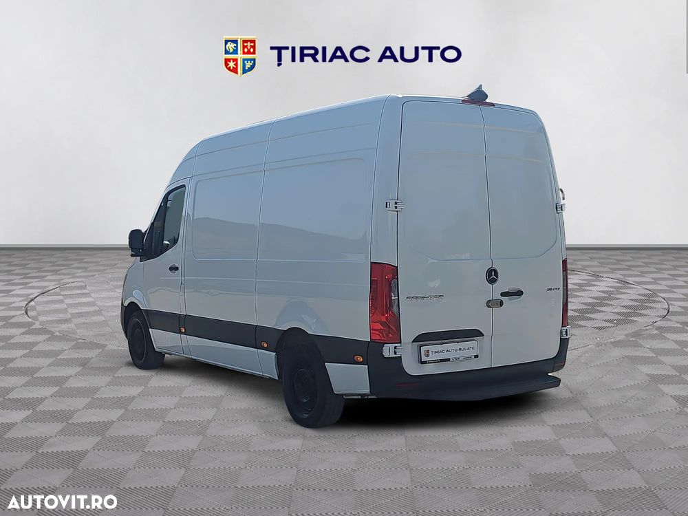 Mercedes-Benz Sprinter - 3