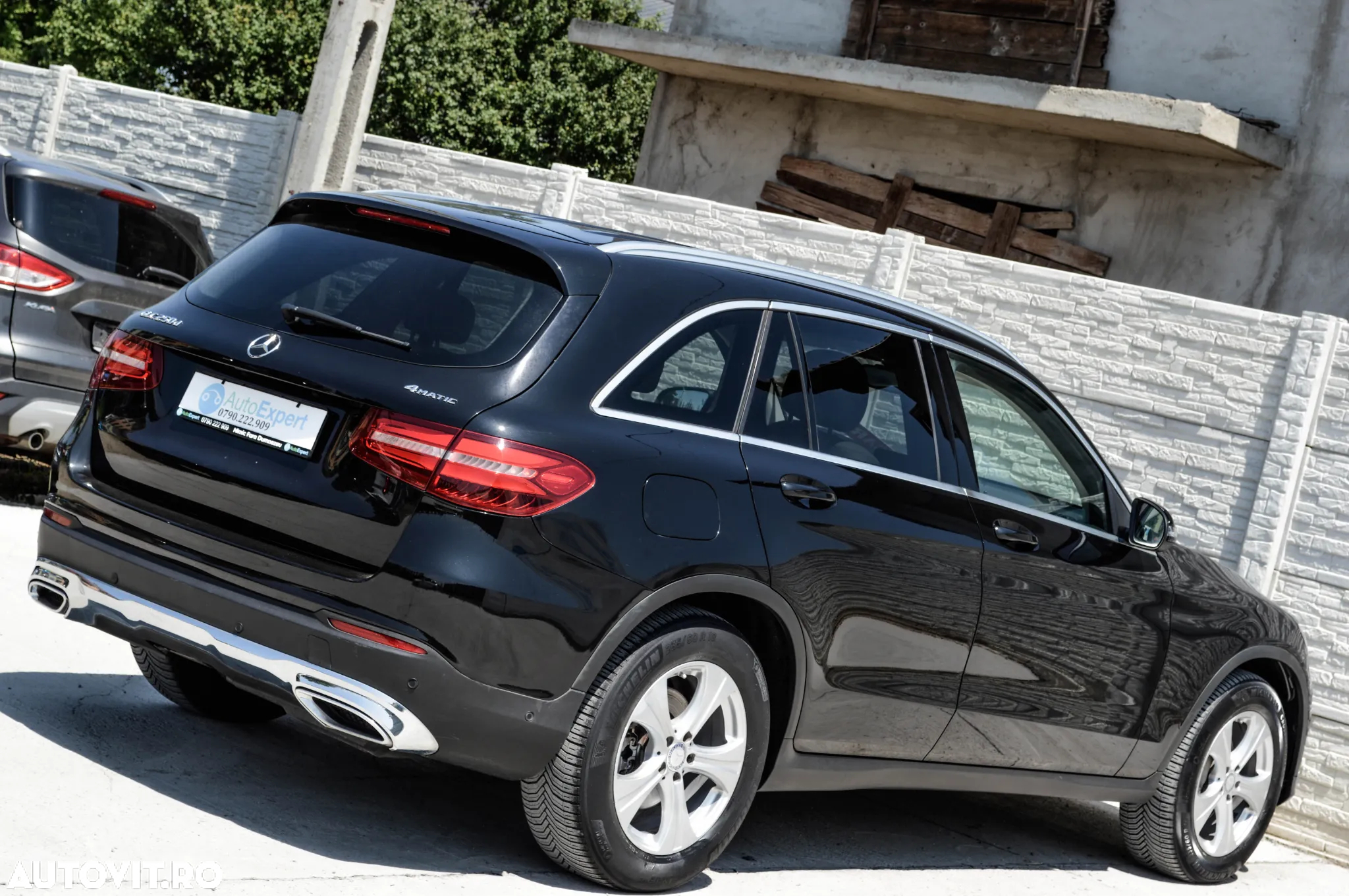 Mercedes-Benz GLC 250 d 4Matic 9G-TRONIC Exclusive - 4