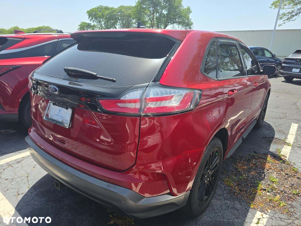 Ford Edge - 4