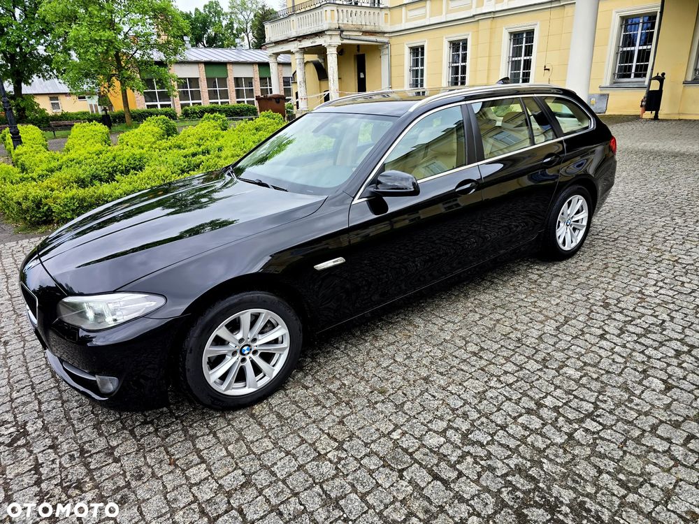 BMW Seria 5 520i Luxury Line - 2