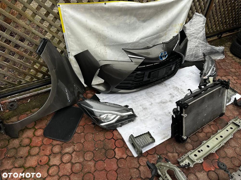 Przód Kompletny Zderzak Lampy Pas przedni Chłodnice Belka Błotniki Toyota Yaris III Lift 1.5 hybryda - 4
