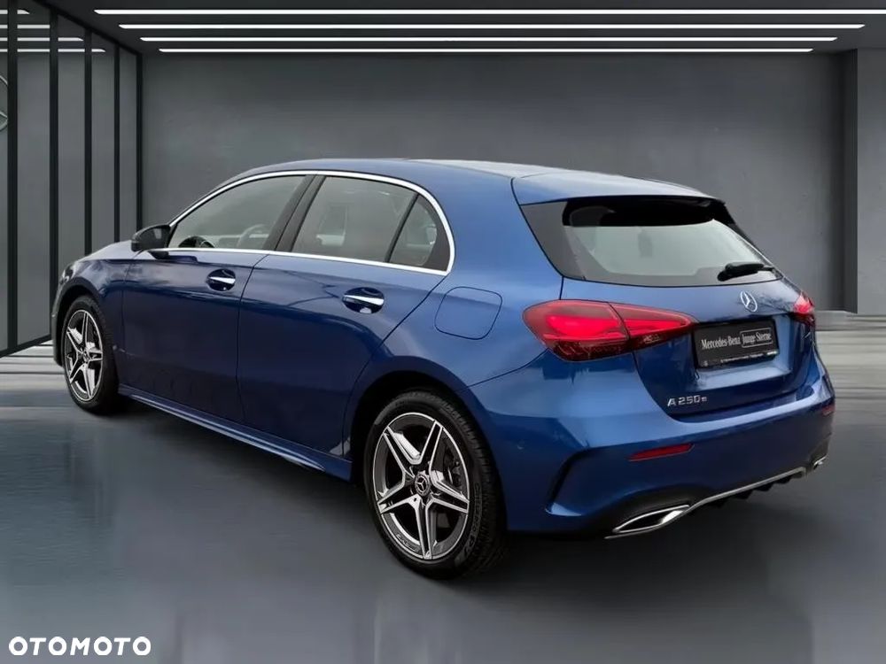 Mercedes-Benz Klasa A 250 e PHEV AMG Line 8G-DCT - 17