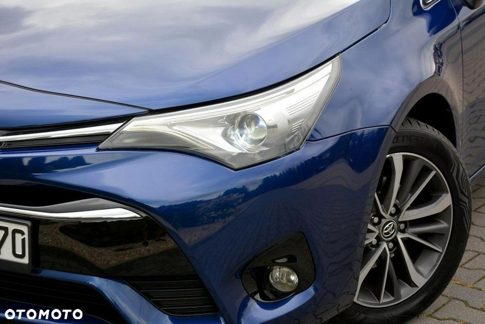 Toyota Avensis 1.8 Sol MS - 8