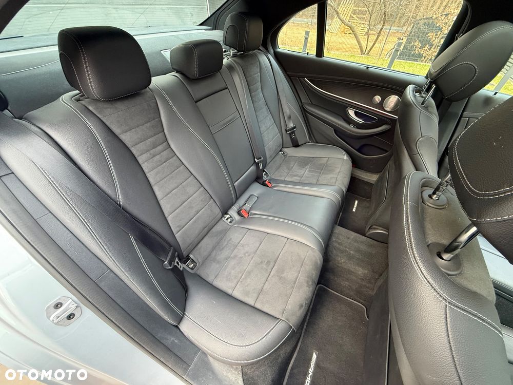 Mercedes-Benz Klasa E - 16