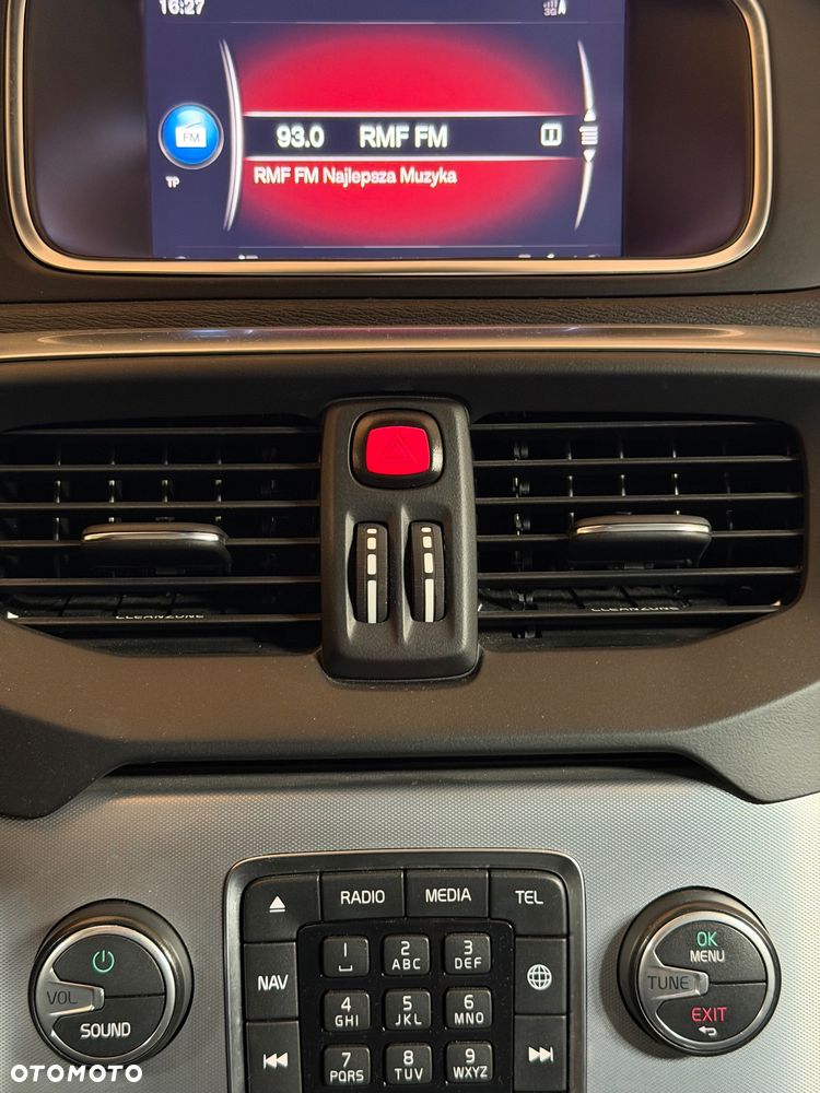 Volvo V40 Cross Country T3 Geartronic Momentum - 22