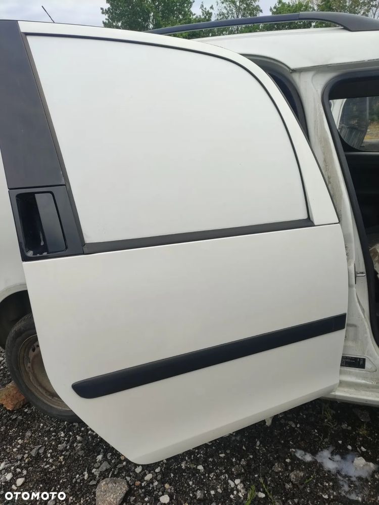 Skoda roomstrer praktik lift drzwi prawy tył