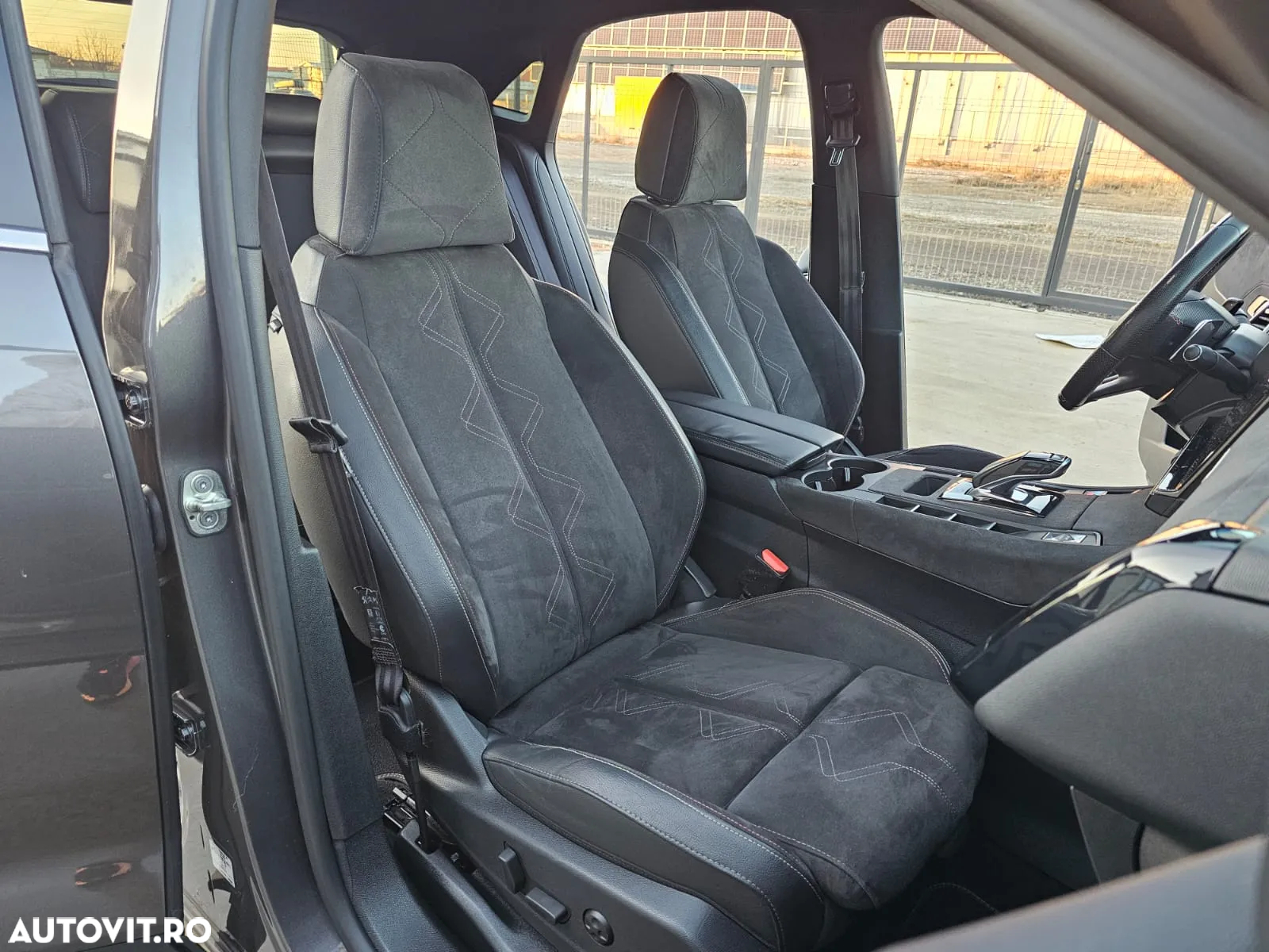 Citroën DS7 BlueHDI 130 Aut. PERFORMANCE LINE - 24