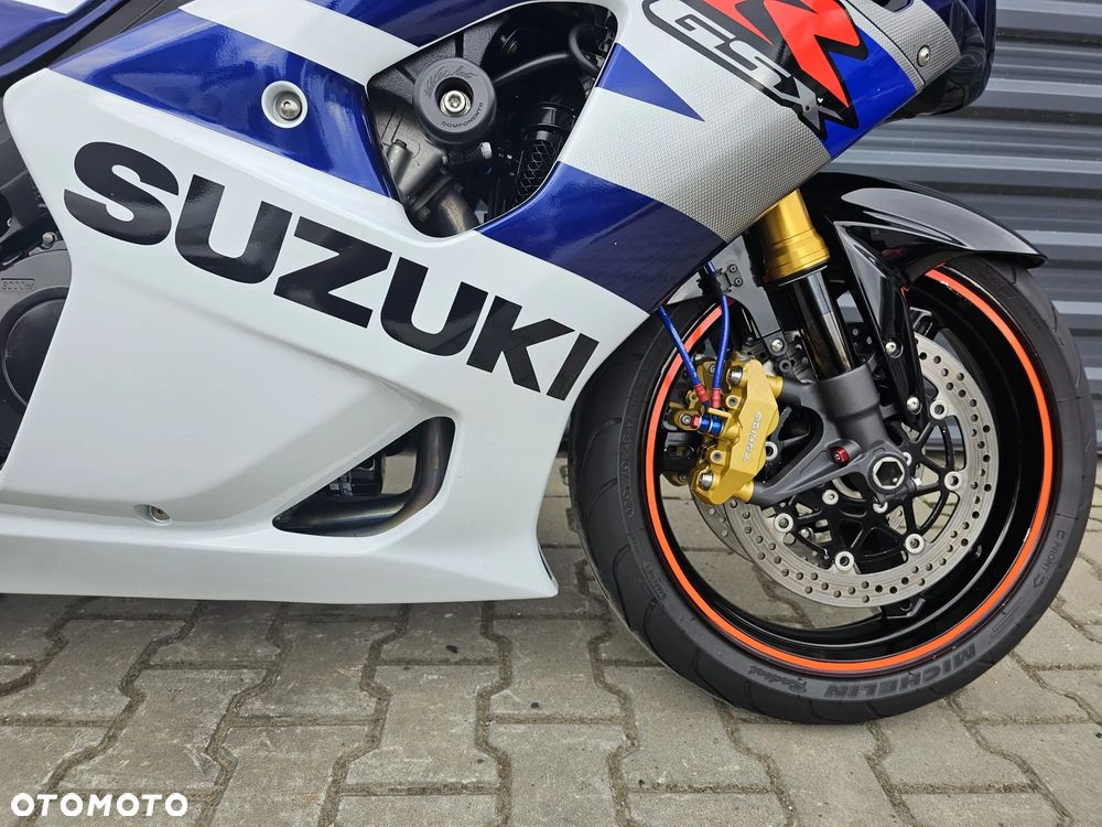 Suzuki GSX-R - 15