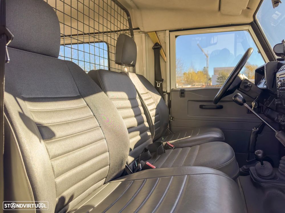 Land Rover Defender 90 2.5 Td5 S - 22