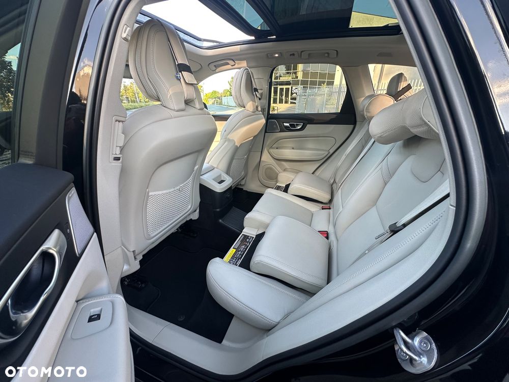 Volvo XC 60 T8 Plug-In Hybrid AWD Inscription - 18