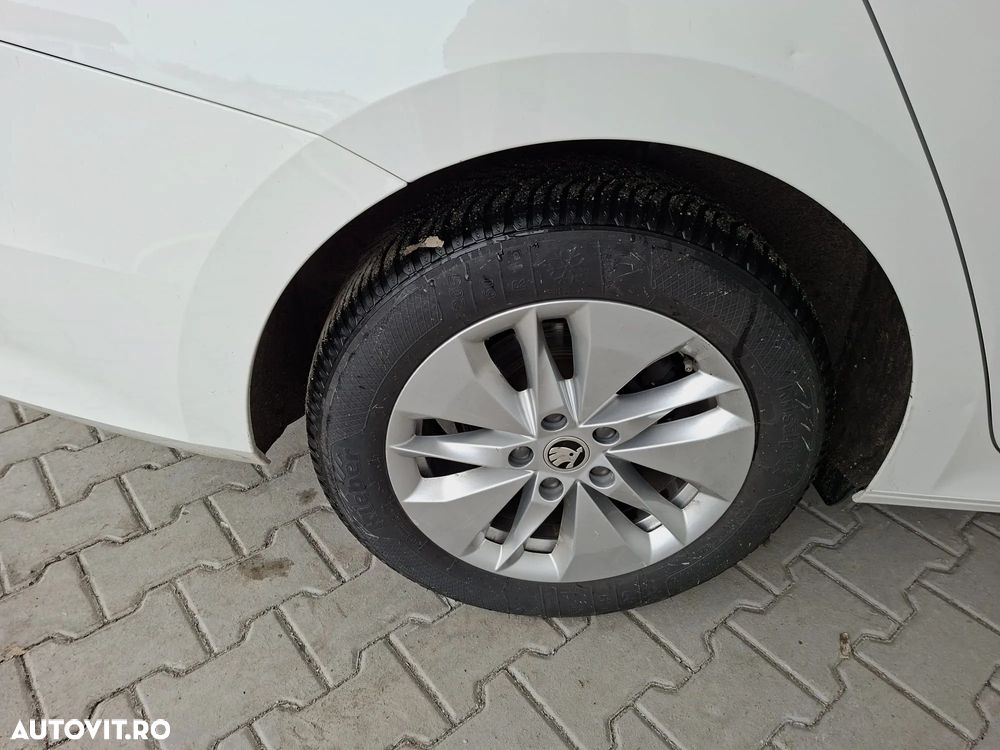 Skoda Octavia 2.0 TDI Ambition - 6