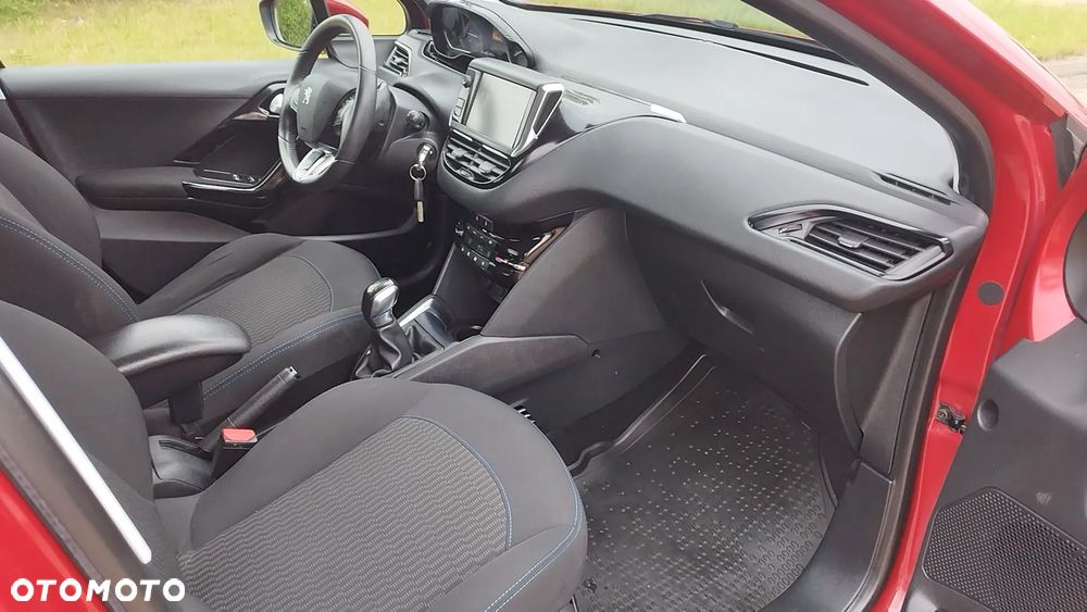 Peugeot 208 PureTech 82 Stop & Start Signature - 9