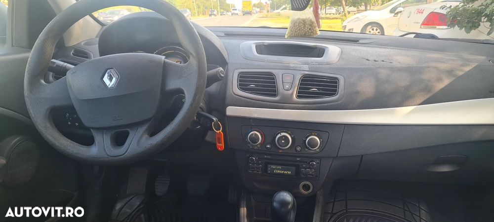Renault Fluence 1.5dCi Dynamique - 8