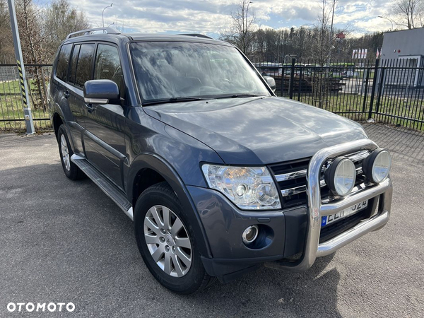 Mitsubishi Pajero 3.8 V6 Instyle