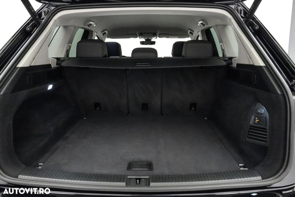 Volkswagen Touareg 3.0 V6 TDI SCR 4Motion Automatik - 26