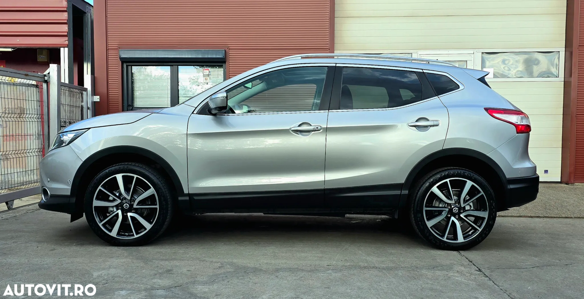 Nissan Qashqai 1.6 DCI 4 x 4 DPF Start/Stop tekna - 34