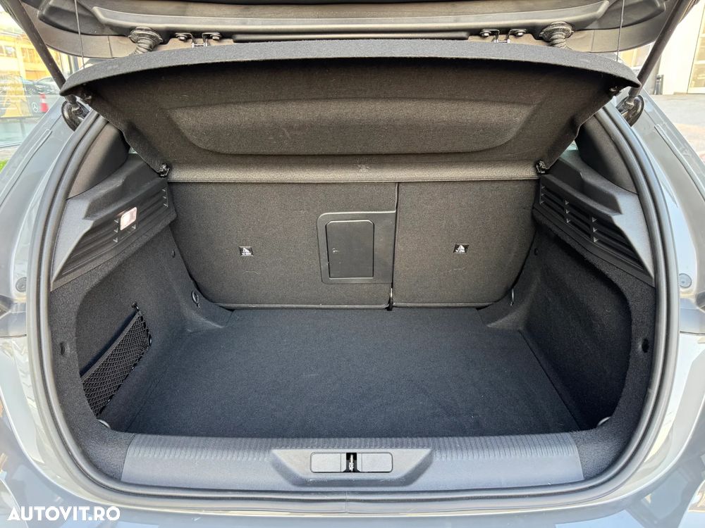 Peugeot 308 1.2 L PureTech Turbo S&S EAT8 Allure Pack - 26