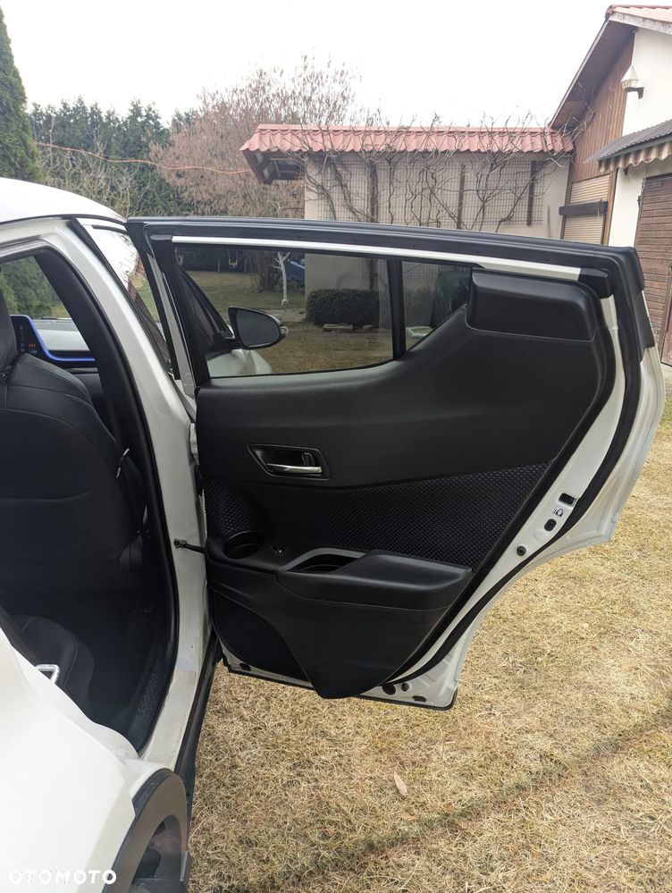 Toyota C-HR 1.8 Hybrid Dynamic - 22