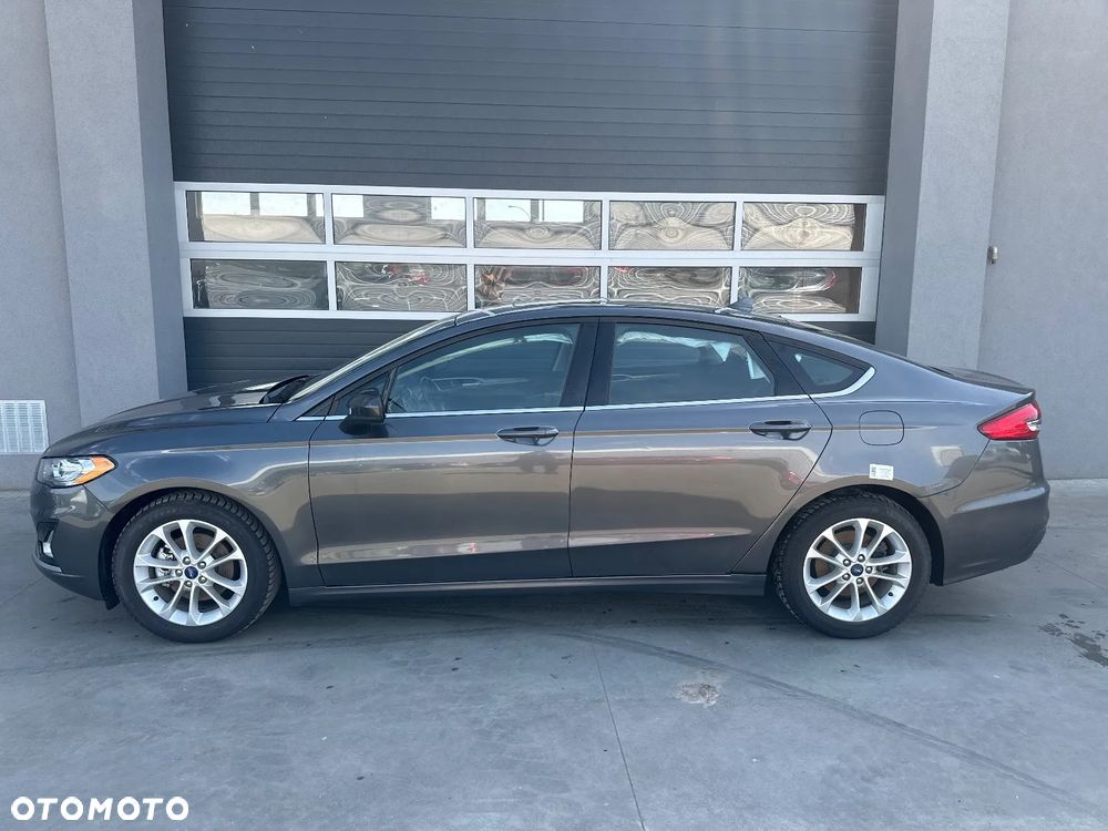 Ford Fusion - 1