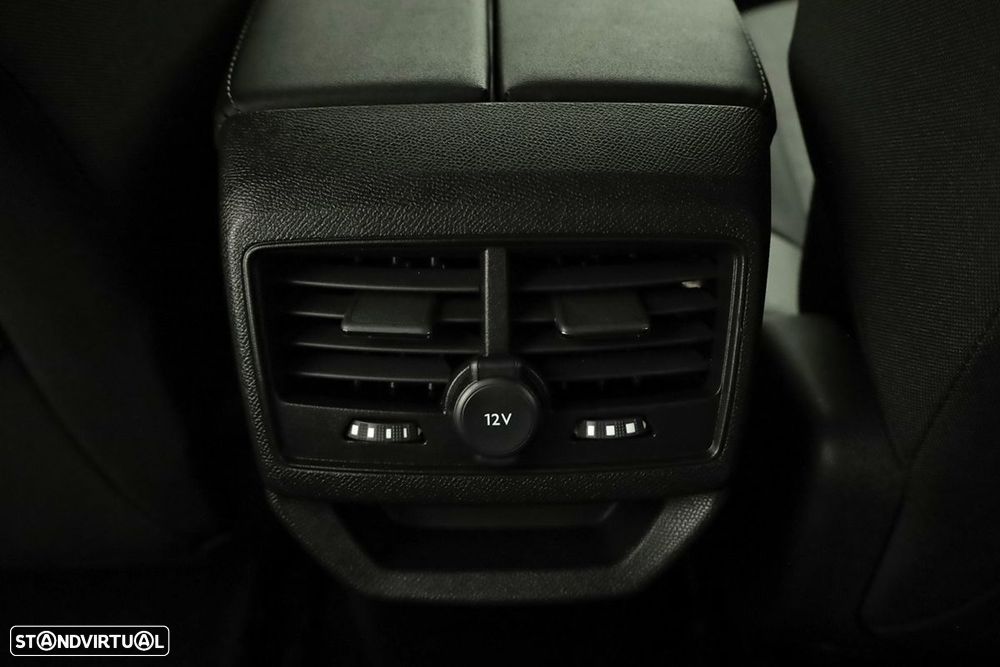 Peugeot 3008 1.2 Hybrid Allure Pack e-DCS6 - 24