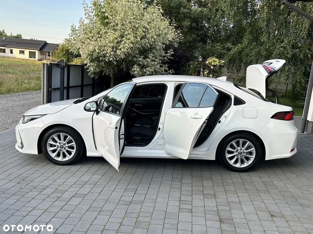 Toyota Corolla - 12