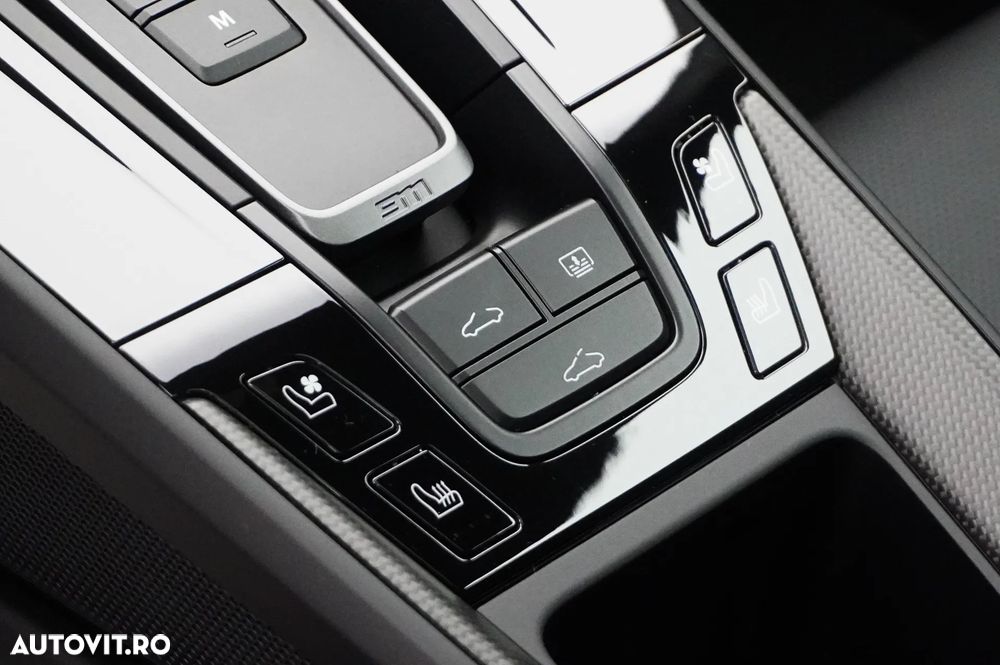 Porsche 911 Carrera 4 GTS PDK - 31