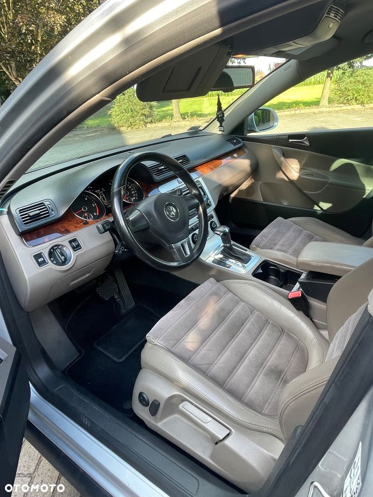 Volkswagen Passat 2.0 TDI Highline DSG - 8