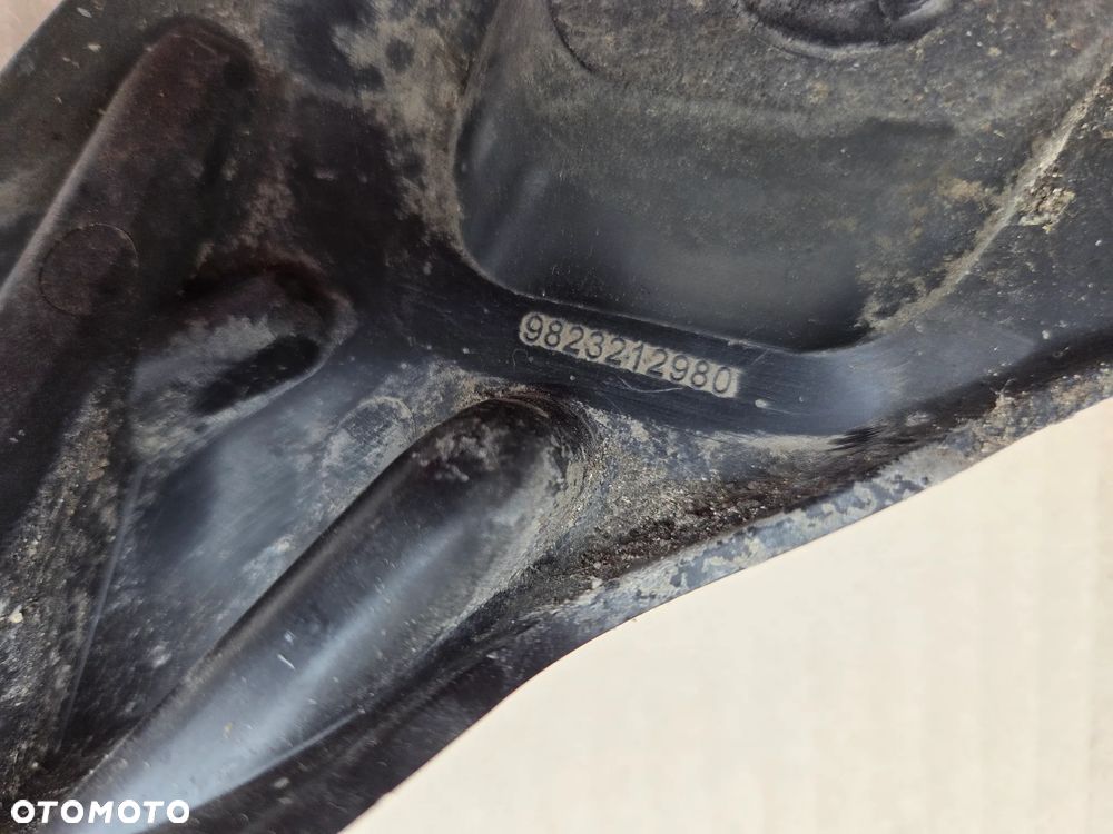 Wspornik mocowanie błotnika prawe przednie  Peugeot 208 II     9823212980 - 3