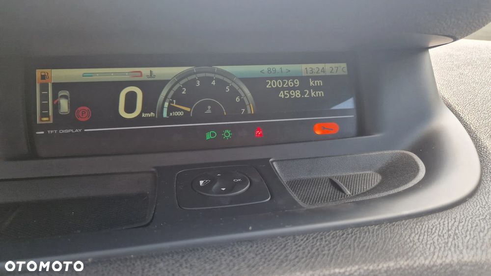Renault Grand Scenic - 21