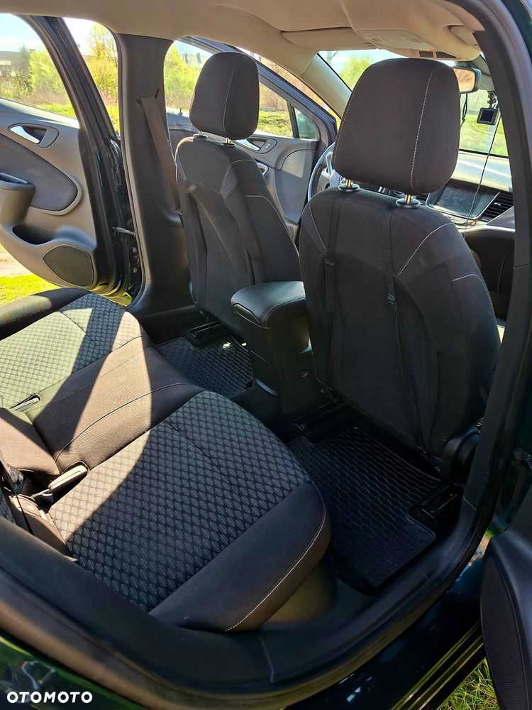 Opel Astra 1.4 T Enjoy - 18