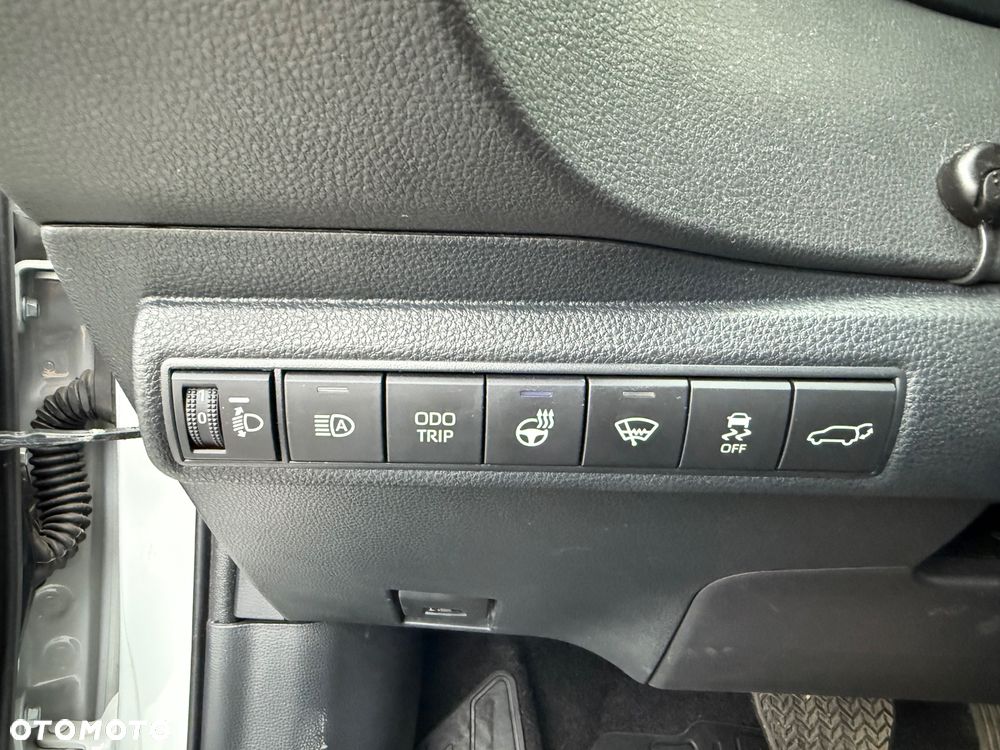 Toyota Corolla 1.8 Hybrid GR Sport - 24