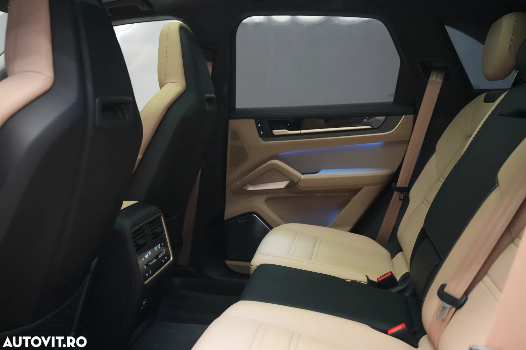 Porsche Cayenne S - 12