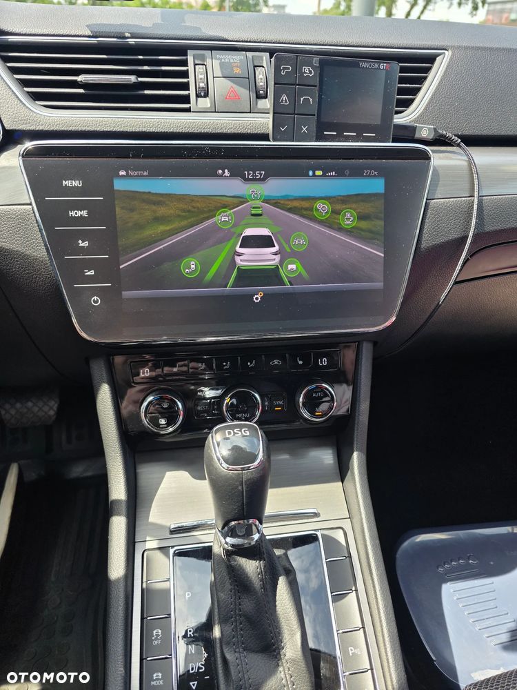 Skoda Superb 2.0 TDI SCR Style DSG - 20