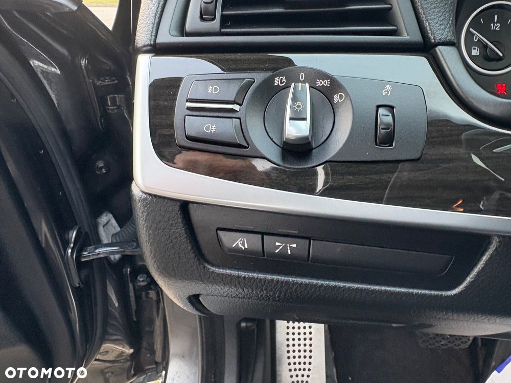 BMW Seria 5 535i xDrive Sport-Aut Modern Line - 14