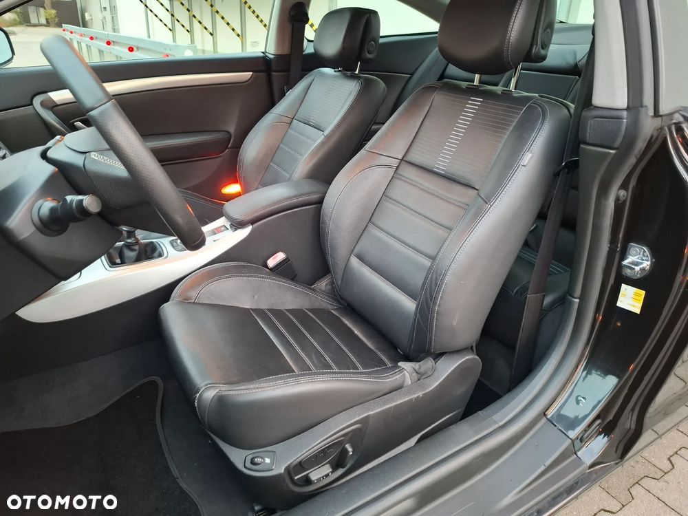 Renault Laguna dCi 180 FAP GT - 20