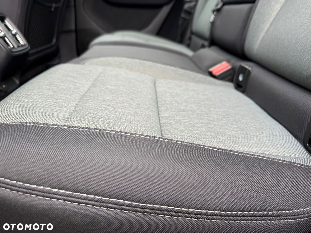 Volvo XC 40 B3 B DKG Plus Bright - 41