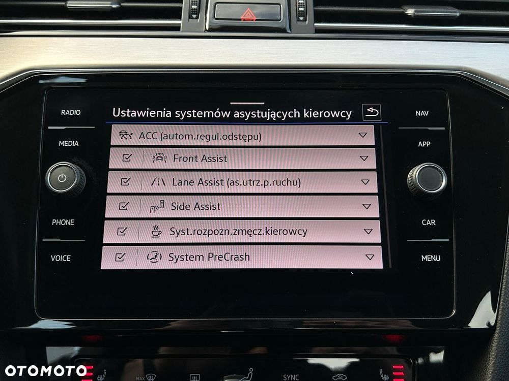 Volkswagen Passat 2.0 TDI Elegance DSG - 27