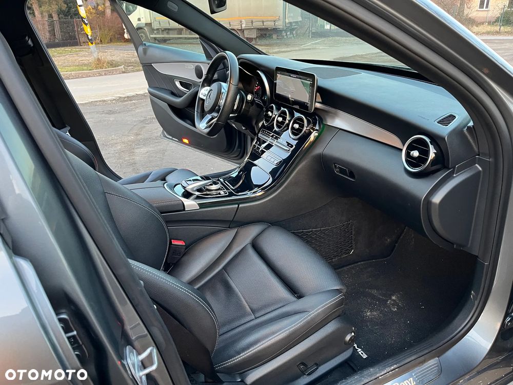 Mercedes-Benz Klasa C 300 d T 9G-TRONIC AMG Line - 14