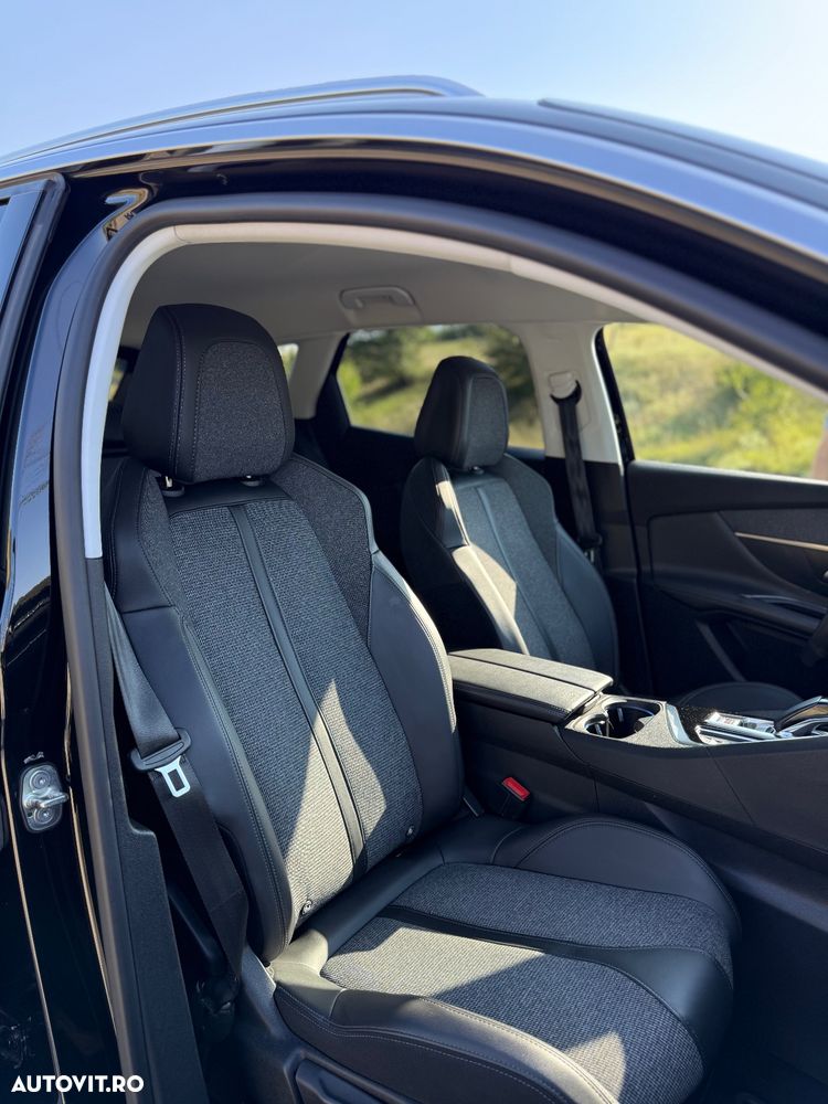 Peugeot 3008 Hybrid 225 e-EAT8 Allure Pack - 37