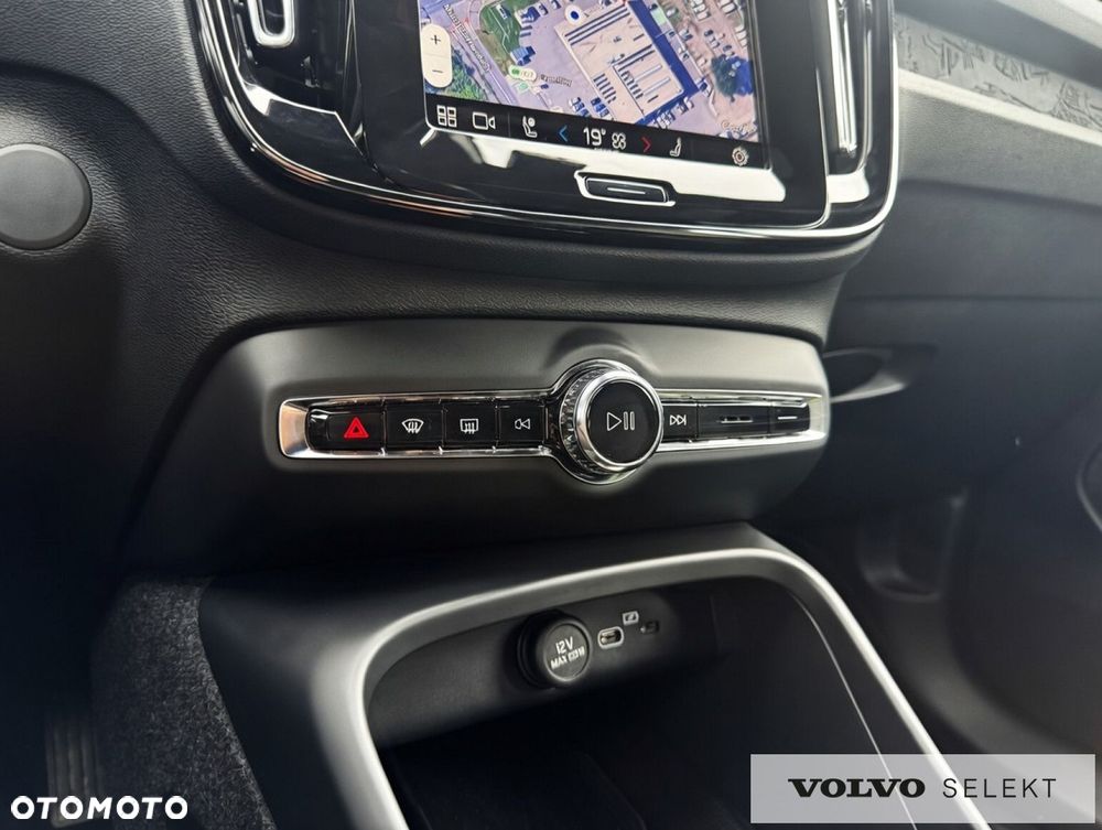 Volvo XC 40 - 23