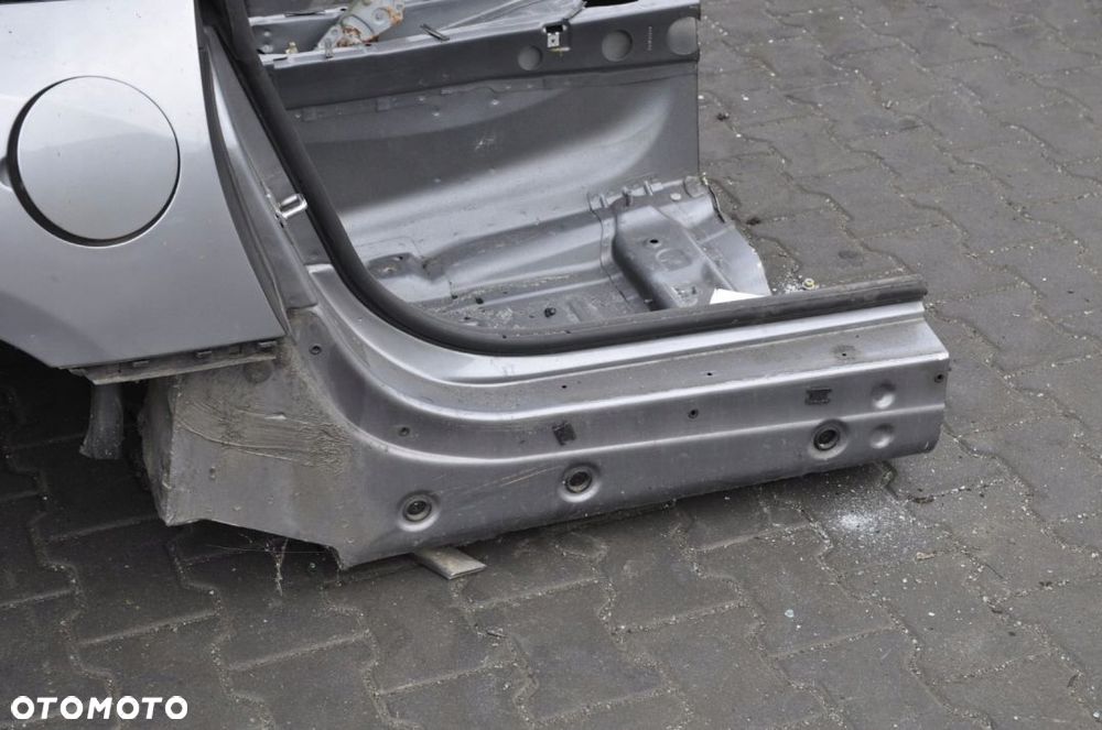 BMW Z4 E85 CABRIO BŁOTNIK PAS WANNA CAŁY TYŁ DUPA - 2