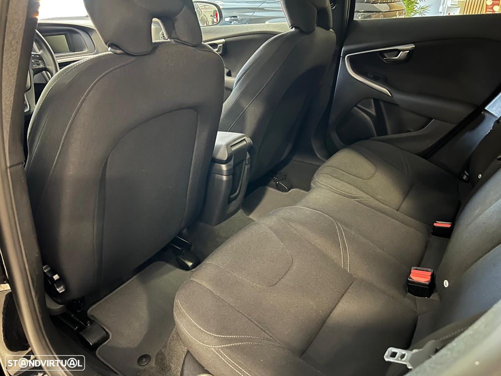 Volvo V40 T2 Kinetic - 17