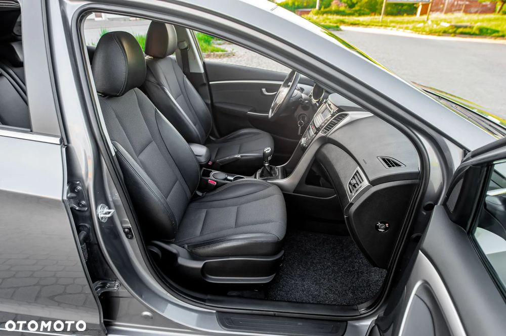 Hyundai i30 blue Kombi 1.6 GDi Style - 7